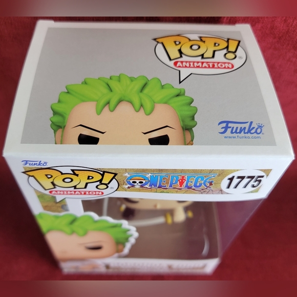 Roronoa Zoro funko # 1775 (nib) With pop protector - Picture 4 of 7